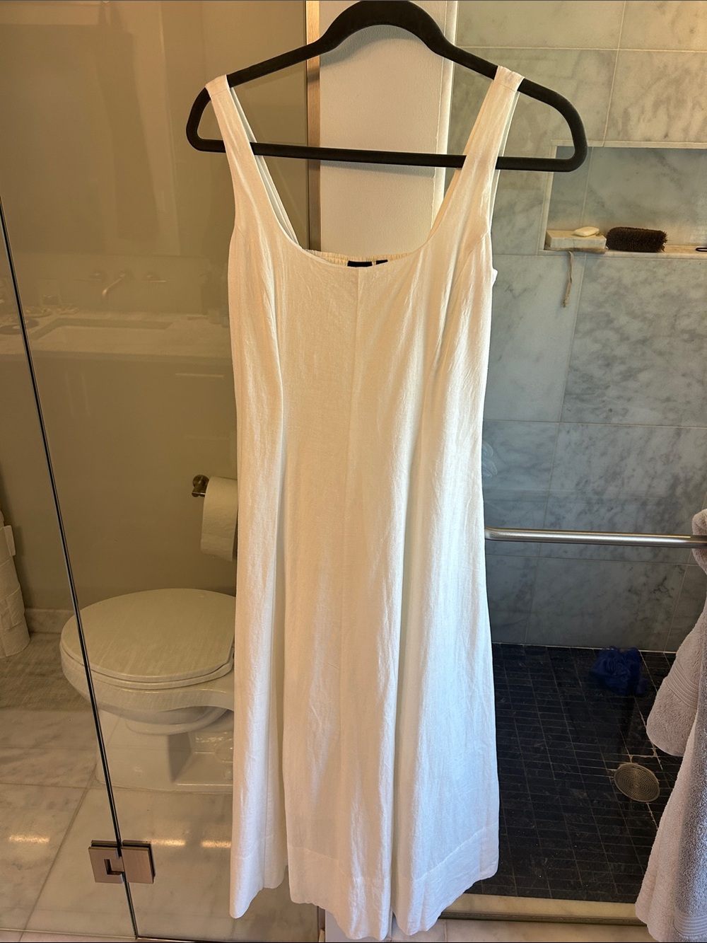 GAP White Sleeveless Maxi Dress with Scoop Neck